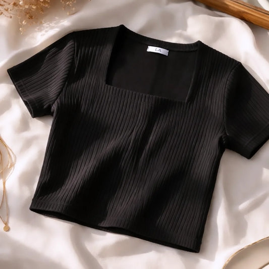 Black Crop-Top